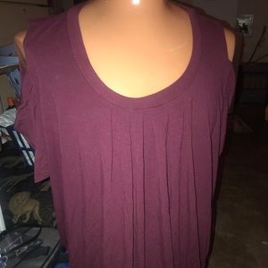 Purple cold shoulder top. Size 5x